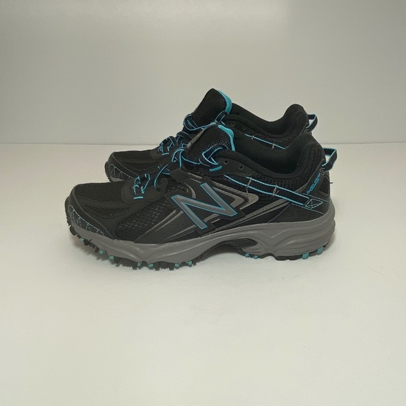 New Balance 411 V2 All Terrain Trail Women's Running Shoes Size: 5.5 - Picture 5 of 9